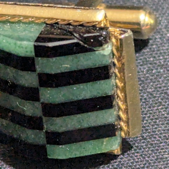Hickok Jade Cufflinks - Picture 3 of 4